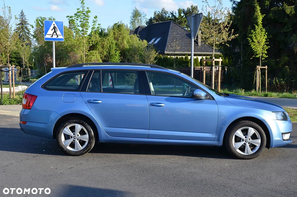 Skoda Octavia 1.6 TDI Elegance DSG - 3