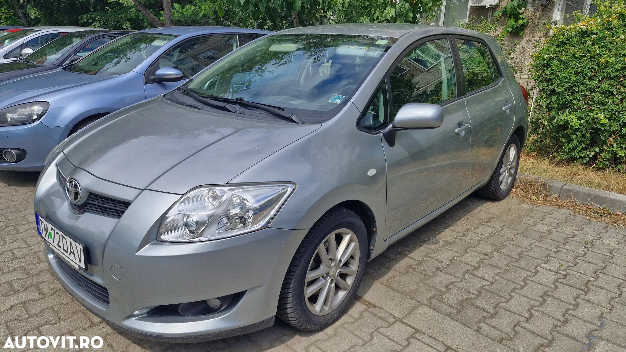Toyota Auris 2.0 D-4D Luna Plus - 1