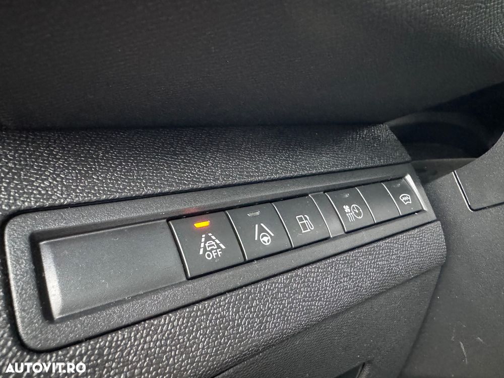 Peugeot 3008 PHEV 300 EAT8 4X4 GT - 37