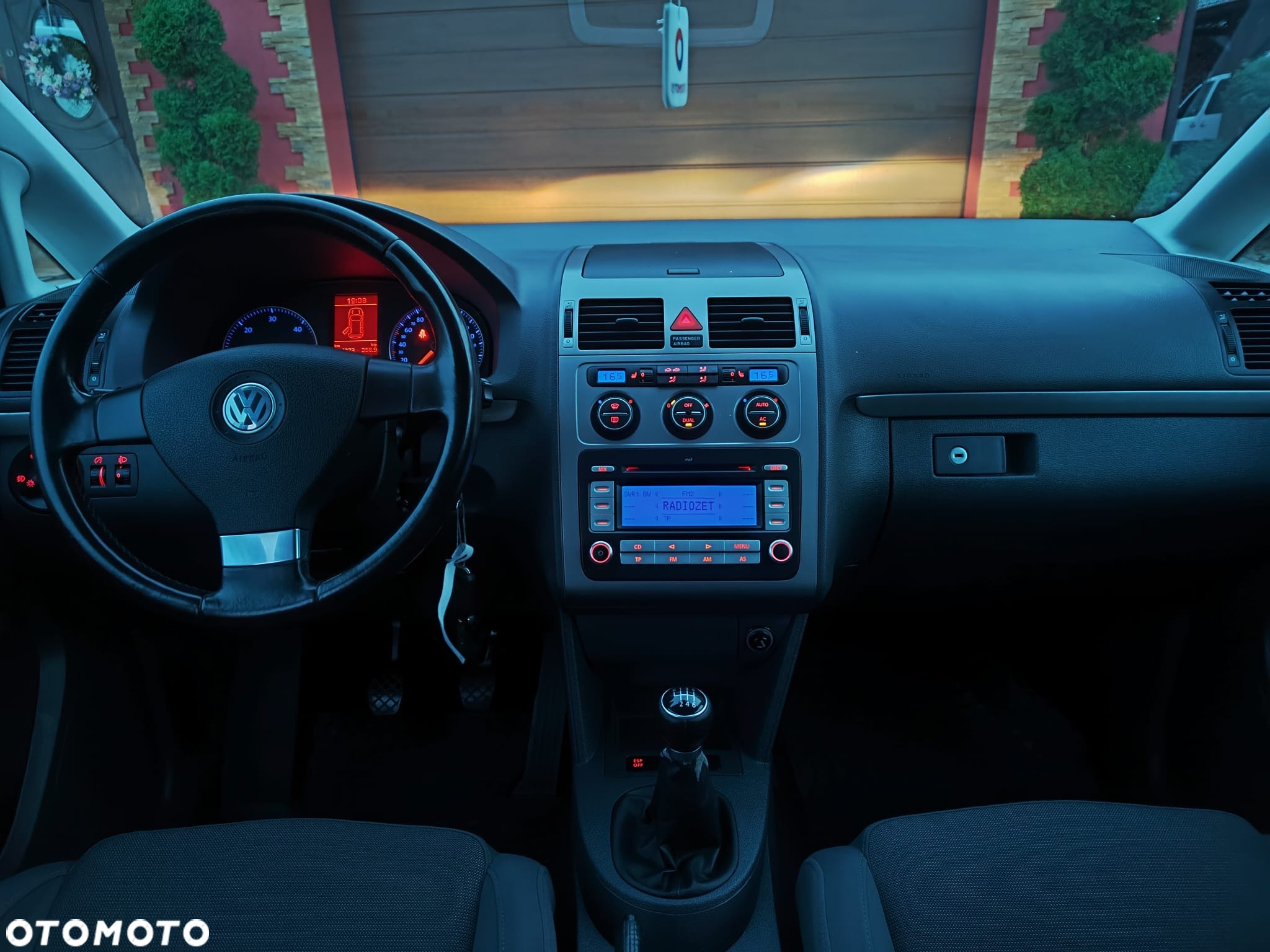 Volkswagen Touran - 8
