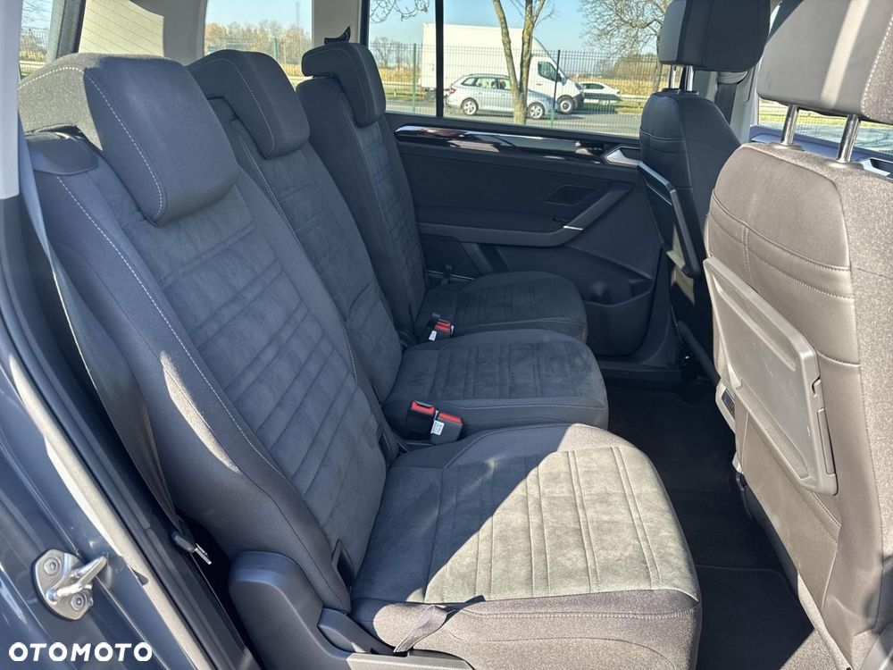 Volkswagen Touran - 13