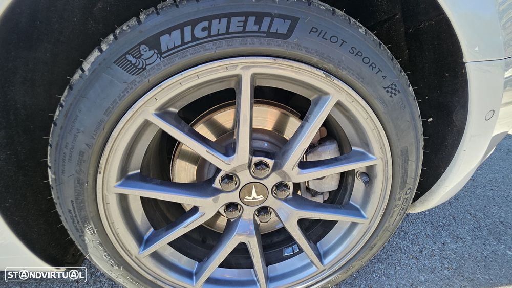 Tesla Model 3 - 4