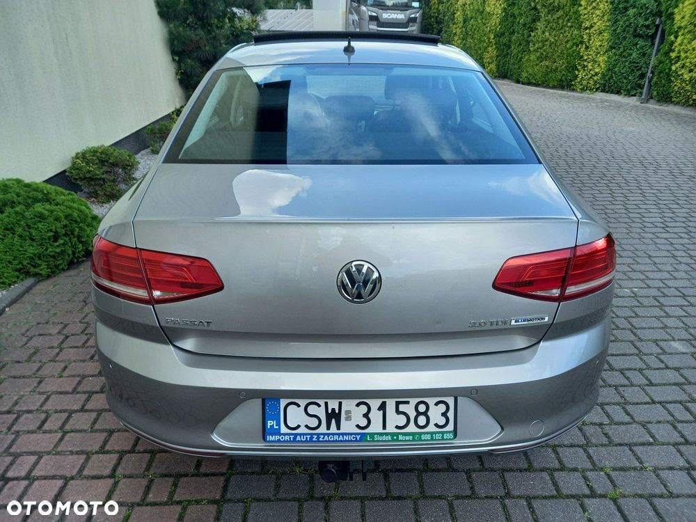 Volkswagen Passat 2.0 TDI (BlueMotion Technology) Highline - 16