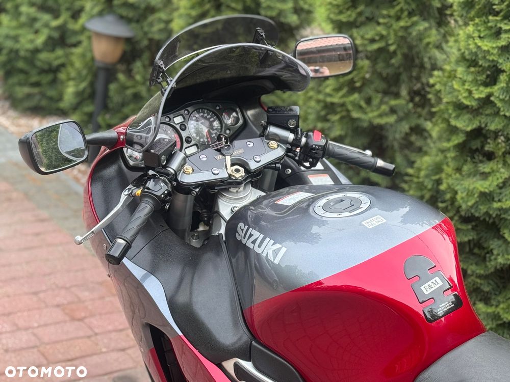 Suzuki GSX - 15