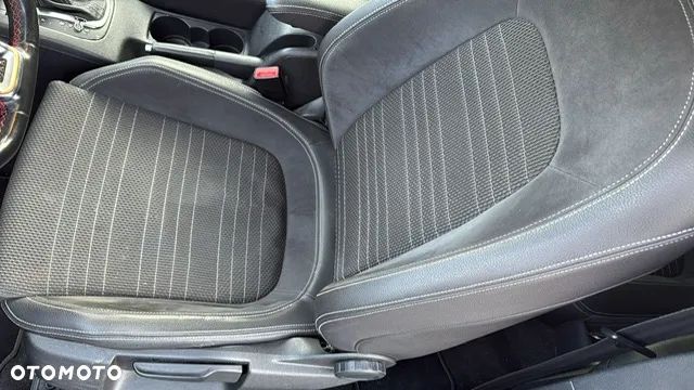 Volkswagen Scirocco 2.0 TDI DSG - 12