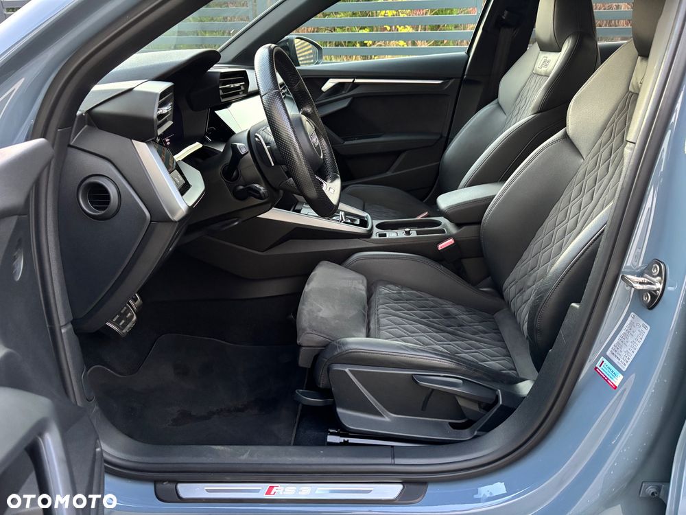 Audi RS3 Limousine - 18