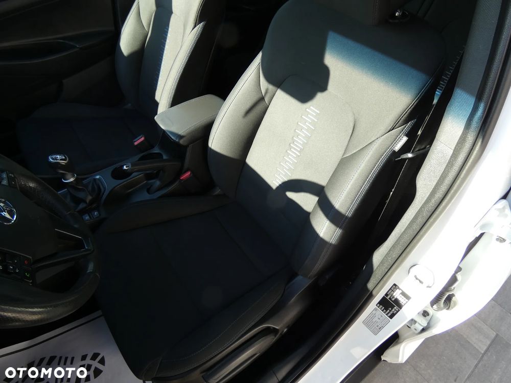 Hyundai Tucson blue 1.6 GDi 2WD Passion - 16