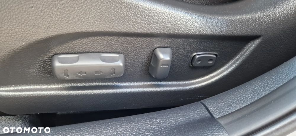 Hyundai i40 Kombi blue 1.7 CRDi DCT Premium - 13