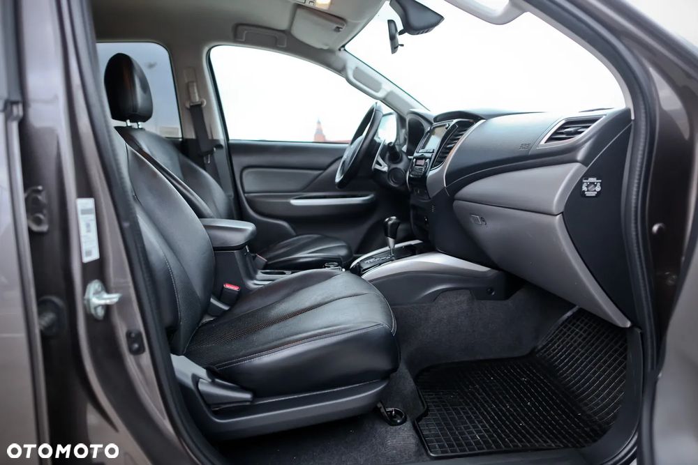 Mitsubishi L200 - 29