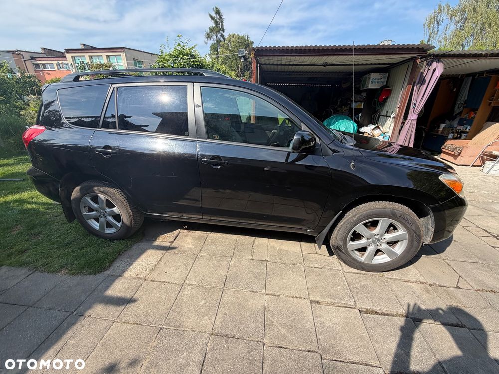 Toyota RAV4 - 5