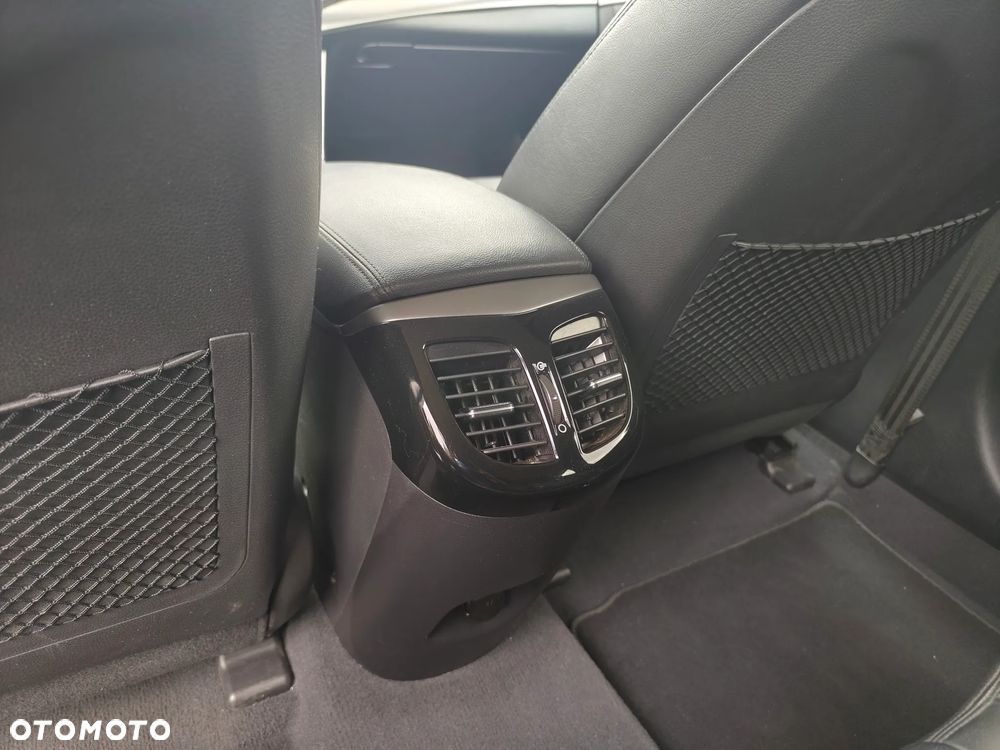 Hyundai i40 1.6 GDI Comfort + - 32