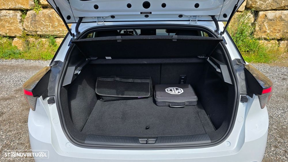 MG MG4 64 kWh Luxury - 55