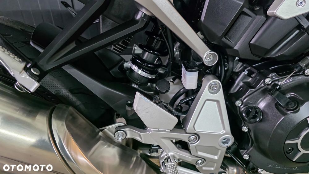 Honda CB - 18