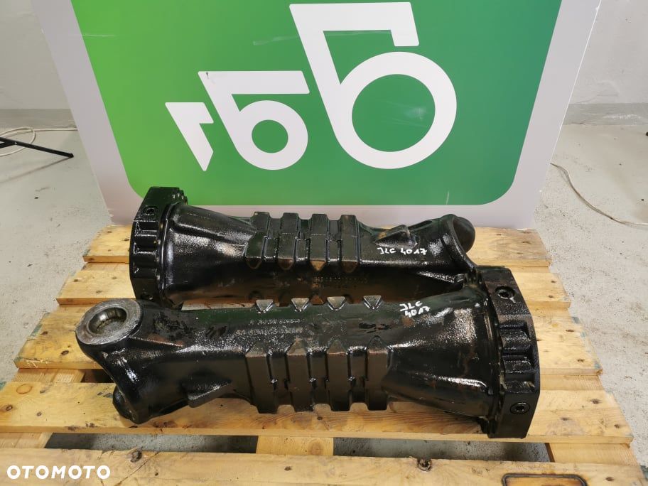 Pochwa mostu tylnego JLG 4017 PS {Spicer} - 6