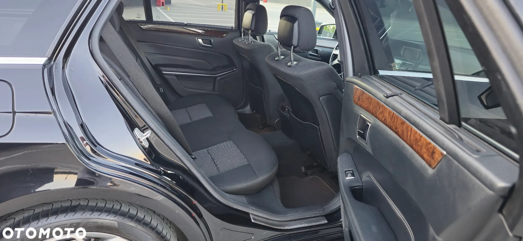 Mercedes-Benz Klasa E 300 BlueTEC 7G-TRONIC Elegance - 18