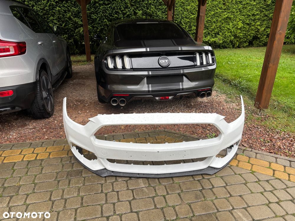 Ford Mustang - 35