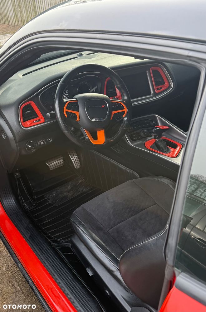Dodge Challenger Automatik R/T Plus - 18