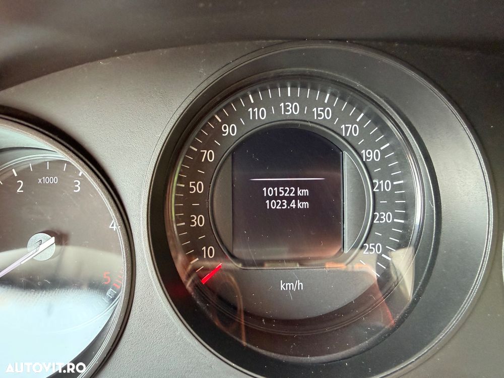 Renault Megane 1.5 dCi Expression - 11