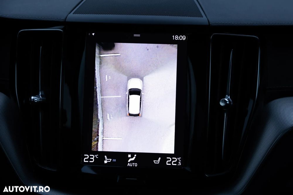 Volvo XC 60 Recharge T8 Twin Engine eAWD R-Design - 38
