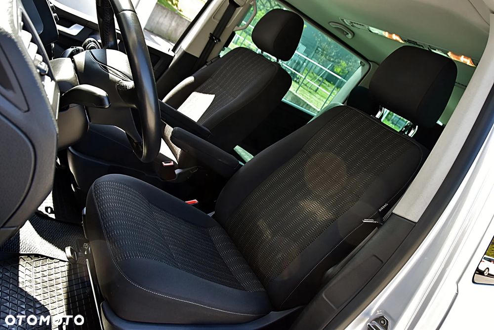 Volkswagen Caravelle 2.0 TDI L2 Comfortline DSG - 16