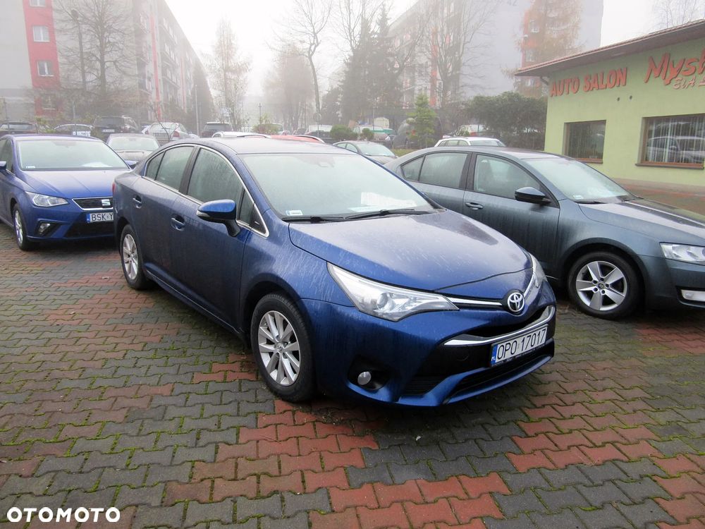 Toyota Avensis 1.6 Premium - 4