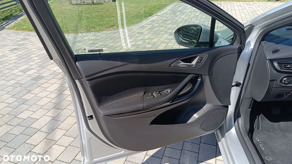 Opel Astra 1.4 T Dynamic - 13