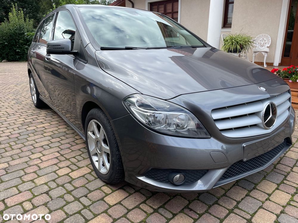 Mercedes-Benz Klasa B 180 d BlueEFFICIENCY Edition - 34
