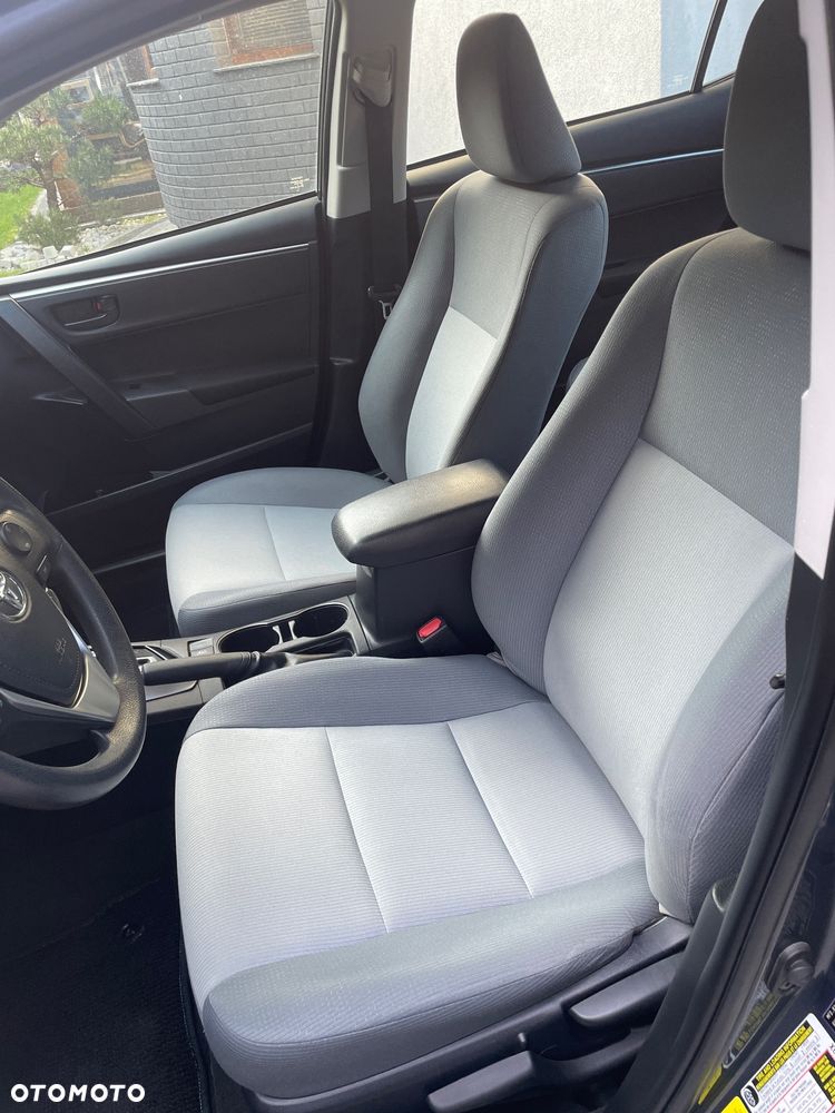 Toyota Corolla - 18
