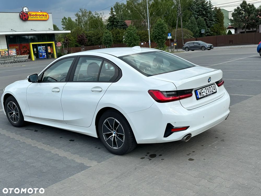 BMW Seria 3 318i Advantage - 5