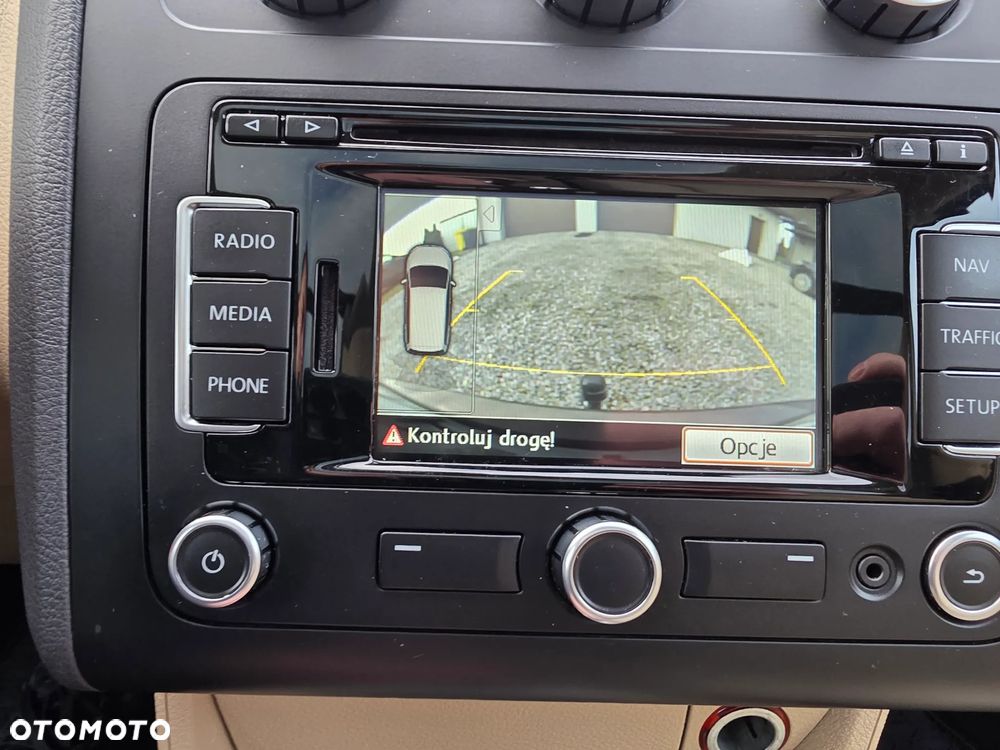 Volkswagen Touran 1.6 TDI DPF Highline DSG - 38