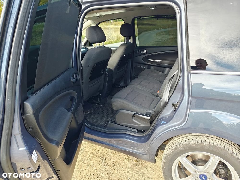 Ford Galaxy - 13