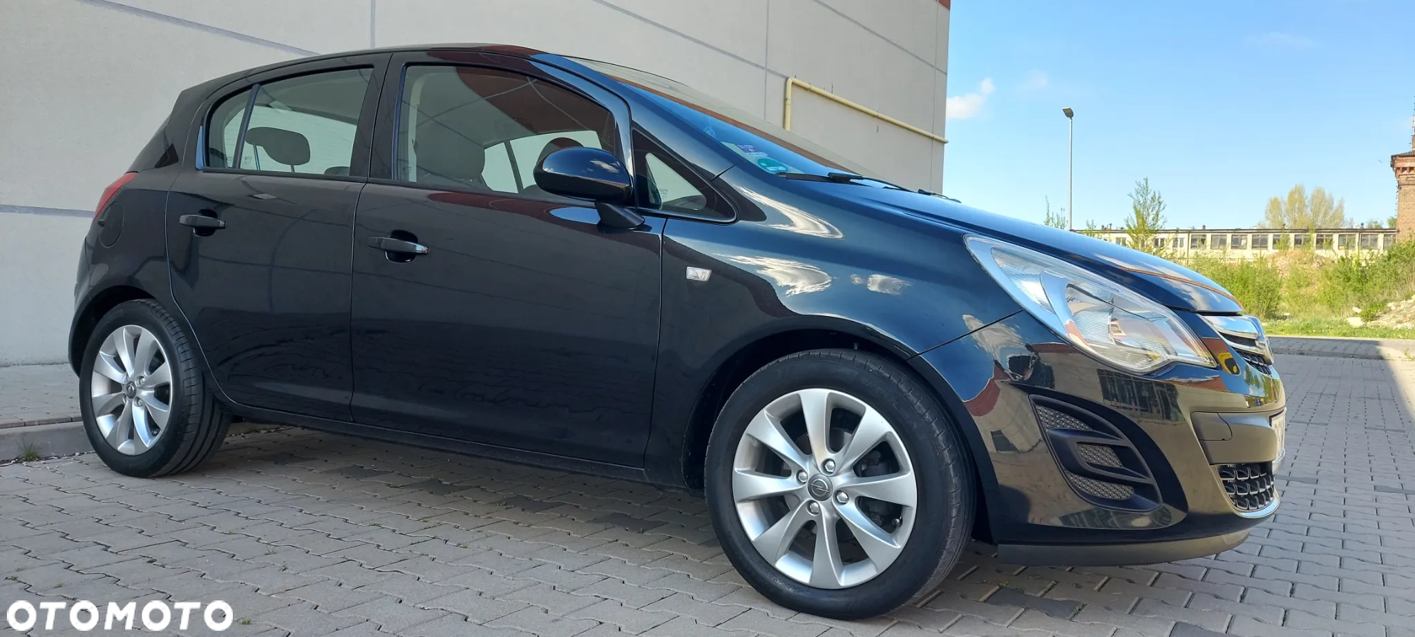 Opel Corsa 1.4 16V Cosmo - 9