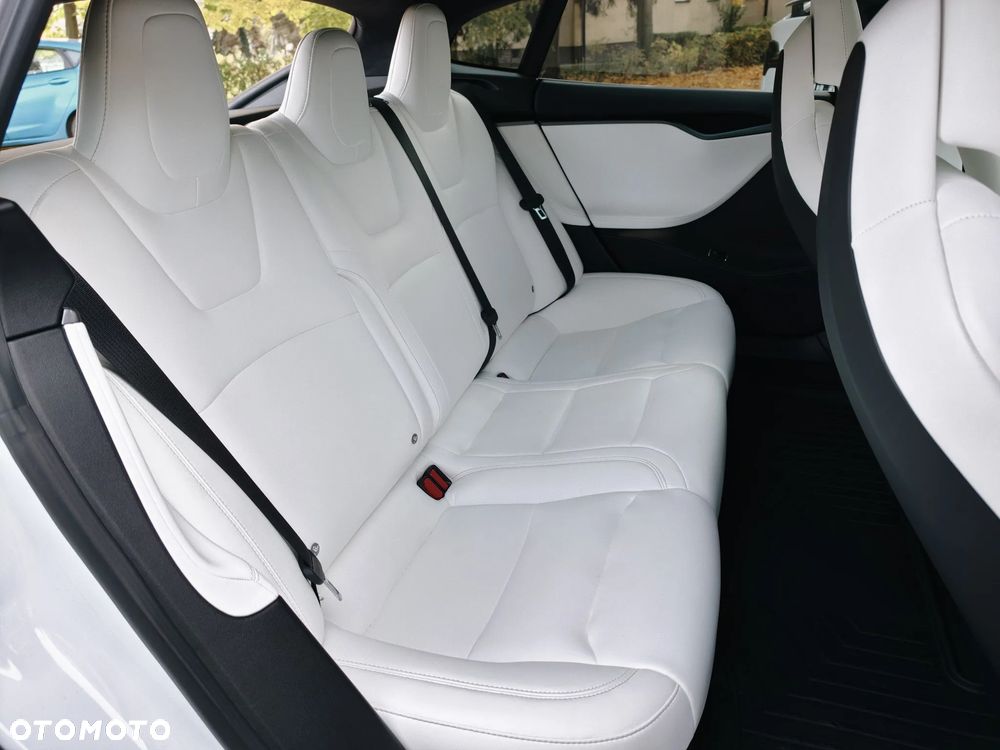 Tesla Model S Performance - 16