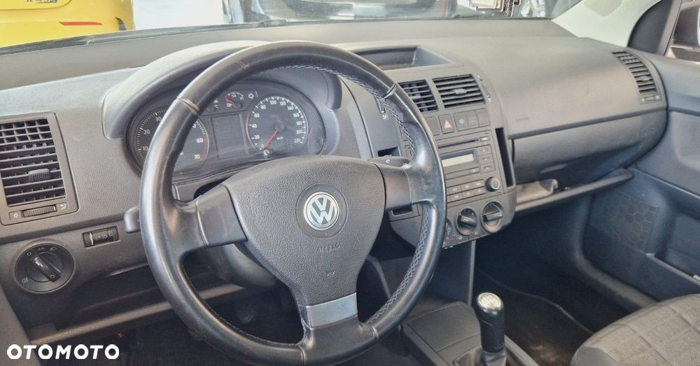 Volkswagen Polo - 11