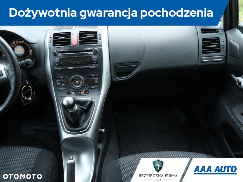 Toyota Auris - 10