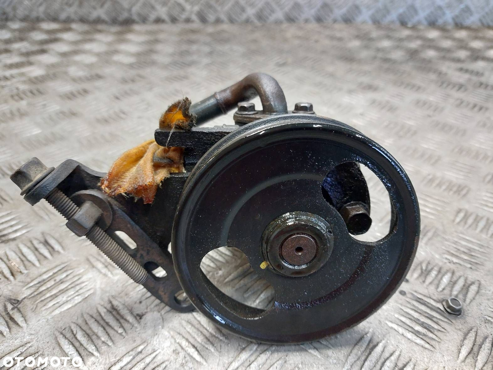 POMPA WSPOMAGANIA KIA RIO I 1.3 8V - 5