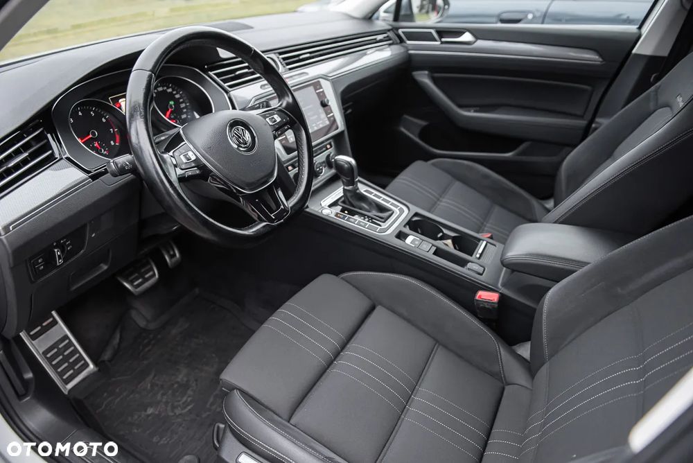 Volkswagen Passat Alltrack - 16