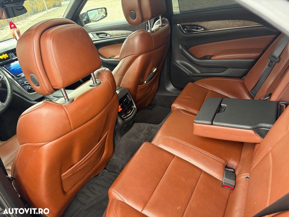 Cadillac CTS - 10