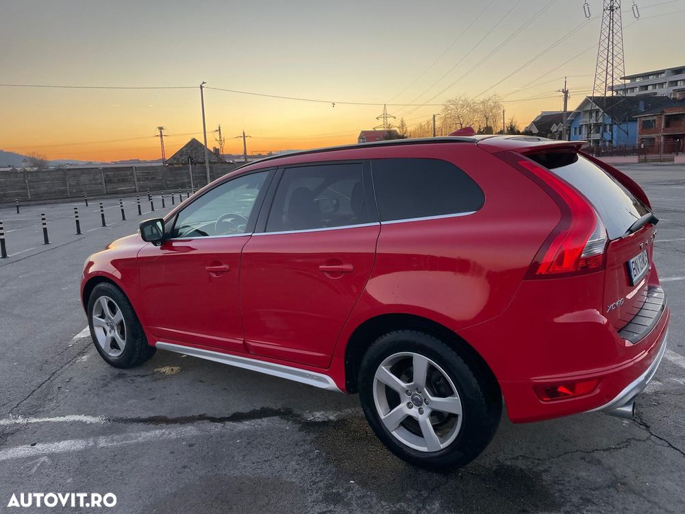 Volvo XC 60 D5 AWD Geartronic Kinetic - 4