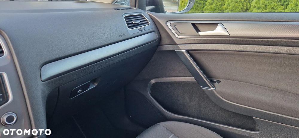 Volkswagen Golf 1.6 TDI BlueMotion Technology Lounge - 36