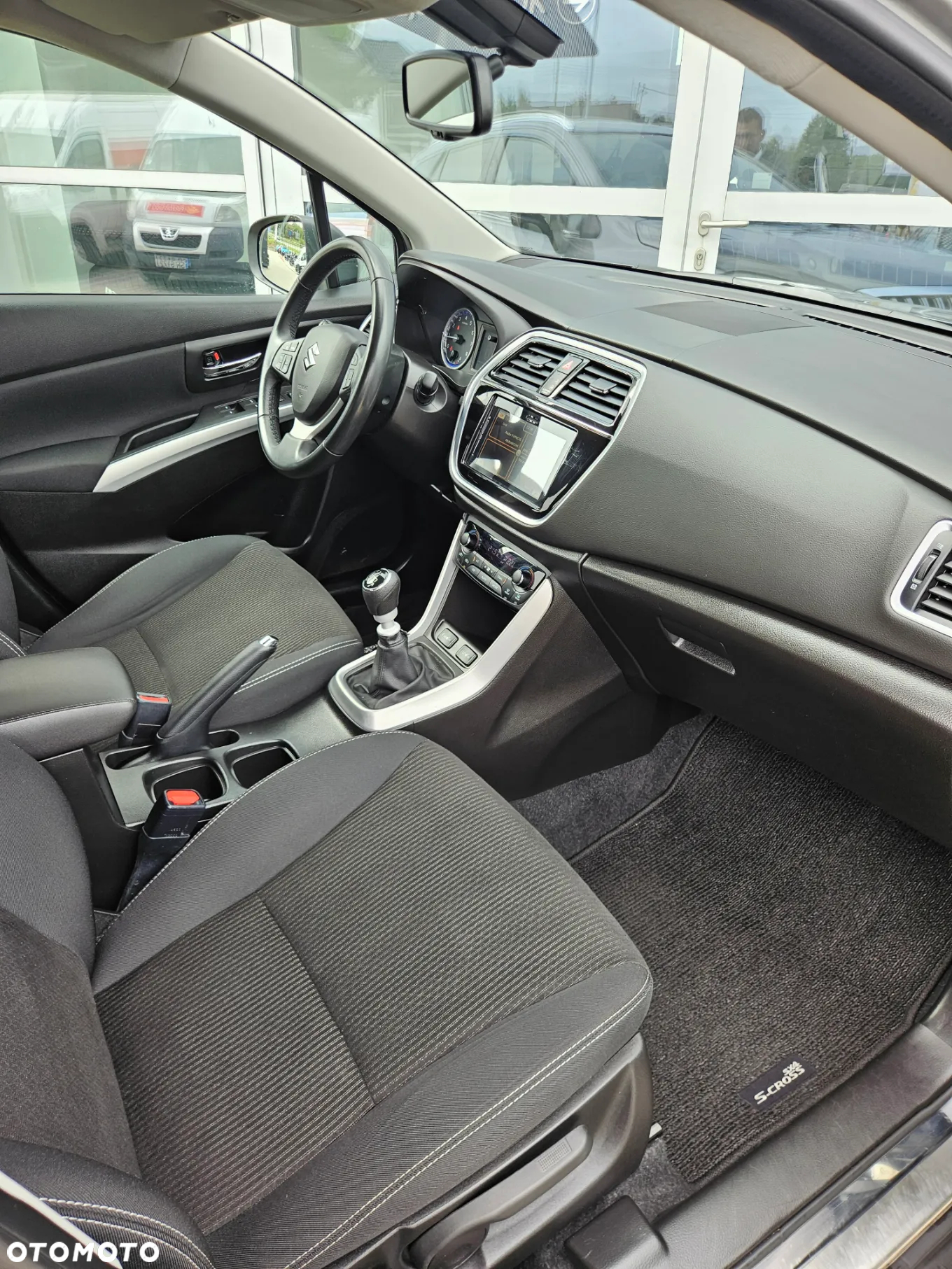 Suzuki SX4 S-Cross 1.4 T Premium - 12