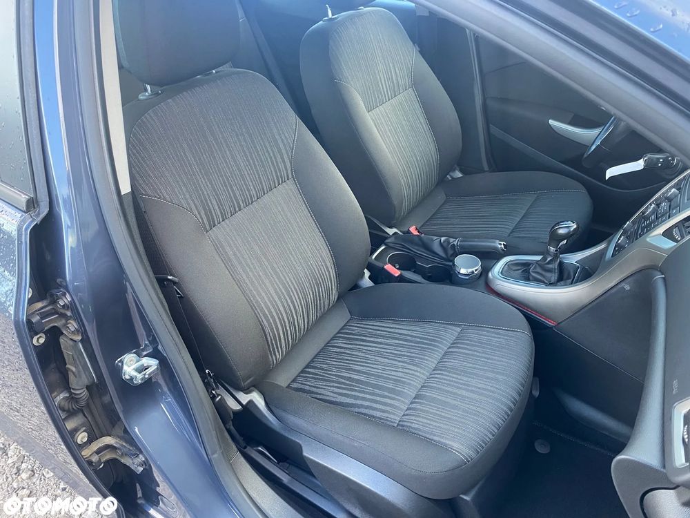 Opel Astra 1.4 Turbo Design Edition - 26