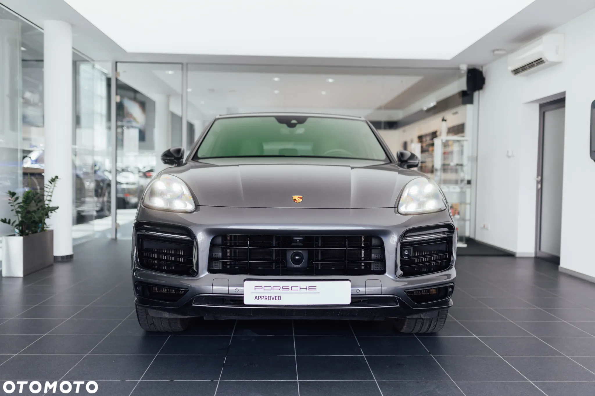 Porsche Cayenne Coupe GTS - 7