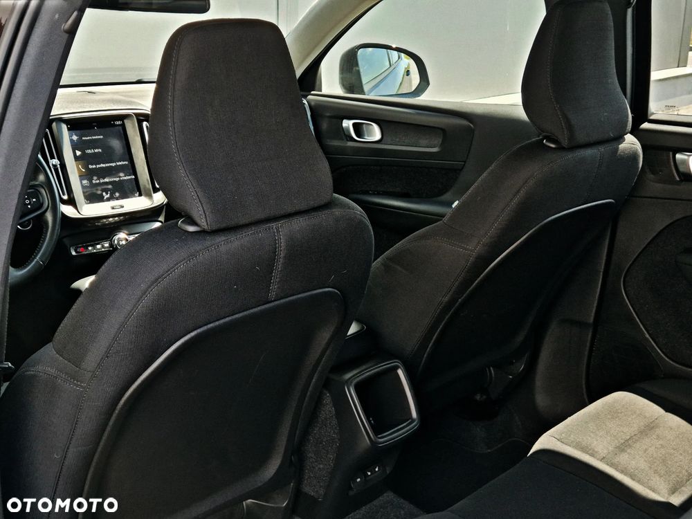Volvo XC 40 D3 Momentum Pro - 24