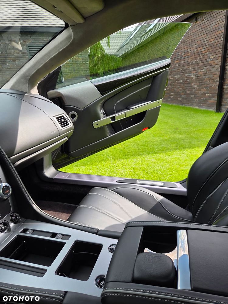 Aston Martin DB9 Touchtronic - 21