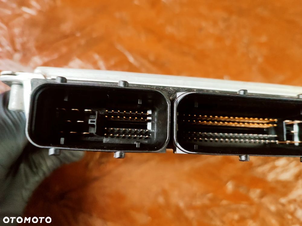 PORSCHE CAYENNE ORYGINALNY STEROWNIK ZAWIESZENIA PNEUMATYCZNEGO O NR. 7L0 907 553 E OEM - 7