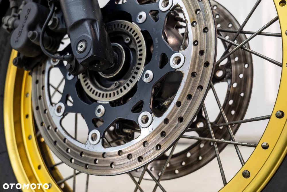 Suzuki V-STROM - 28