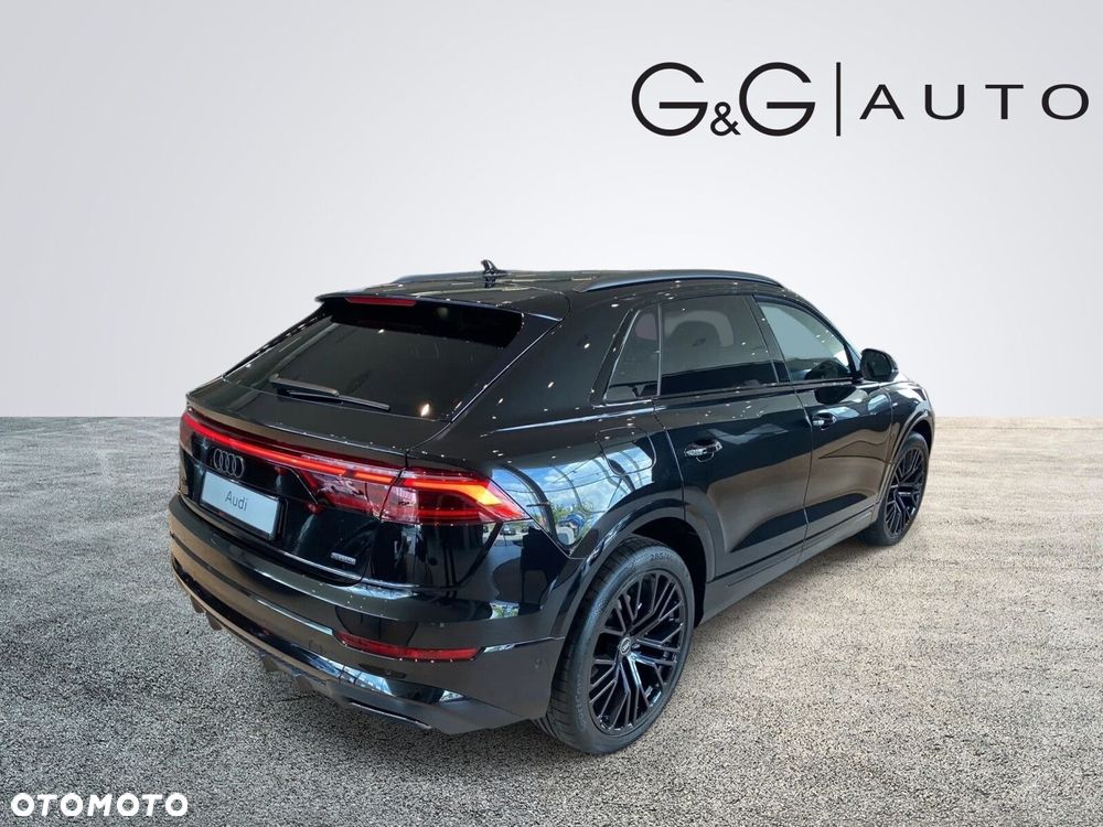 Audi Q8 - 6
