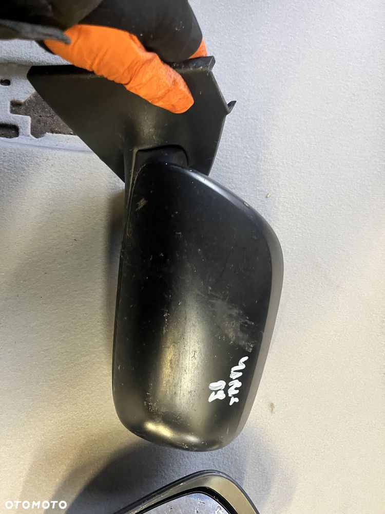 Lusterko zewnętrzne prawe, lewe Toyota Yaris Lift 09-11r. - 1