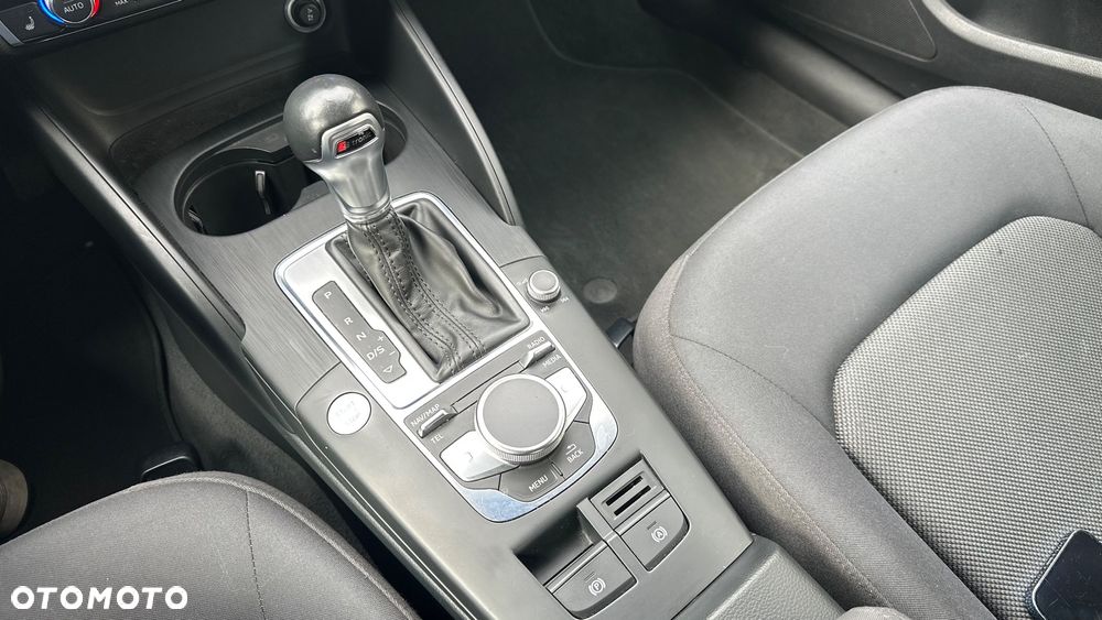 Audi A3 Sportback 1.5 TFSI S tronic - 6